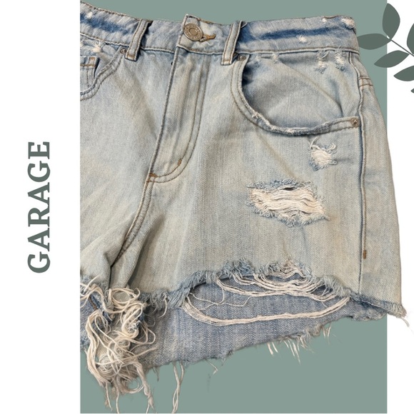 🛍️3/$40 Garage Women's Festival High Wast Distressed Denim Shorts - Blue Size 3 - Picture 3 of 5